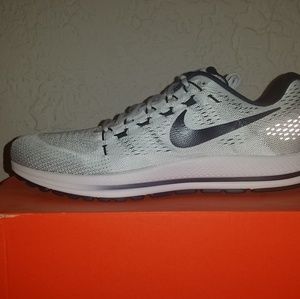 Nike Air Zoom Vomero 12 TB size 15